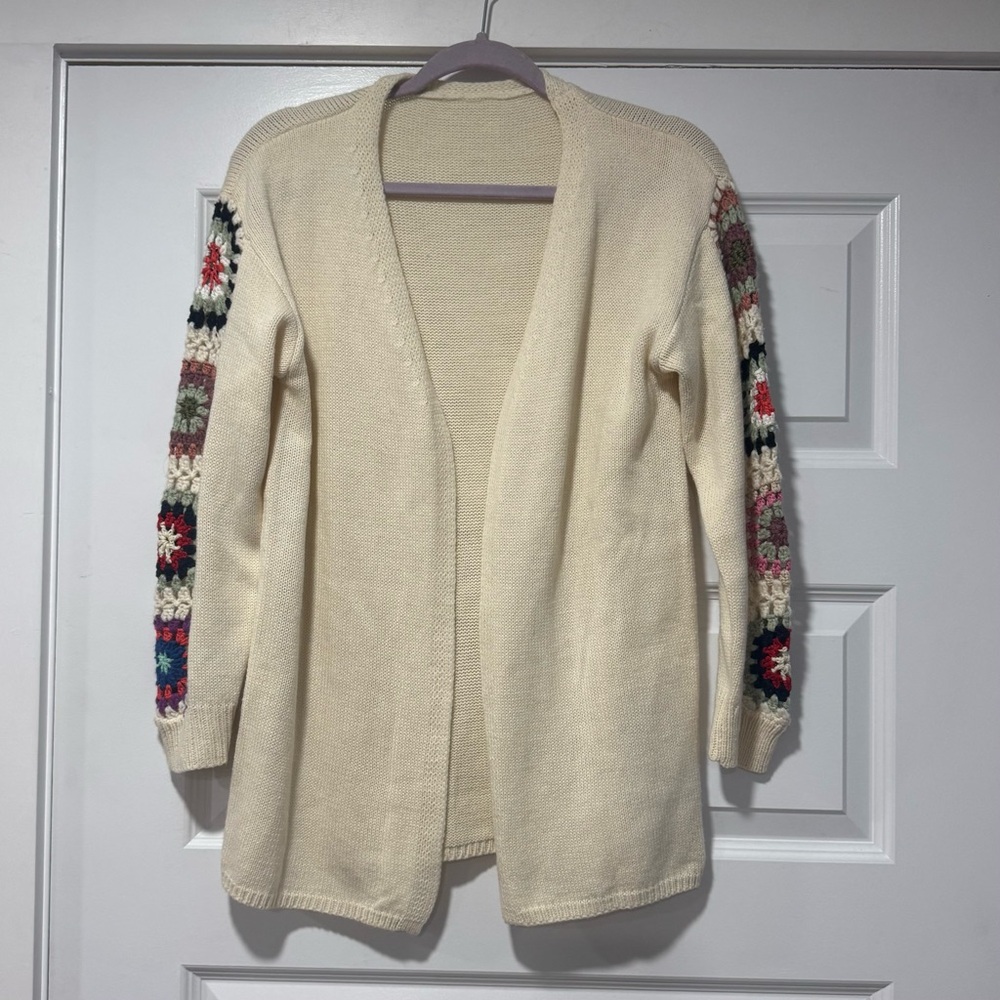 Cream Open-Front Sweater with Multicolor Crochet Accents - Picture 2 of 7